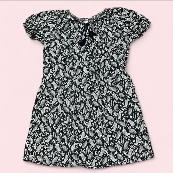 Old Navy Dresses & Skirts - Old Navy Tiger Leaf Print Tassel Tie Shift Dress XL Black White Boho